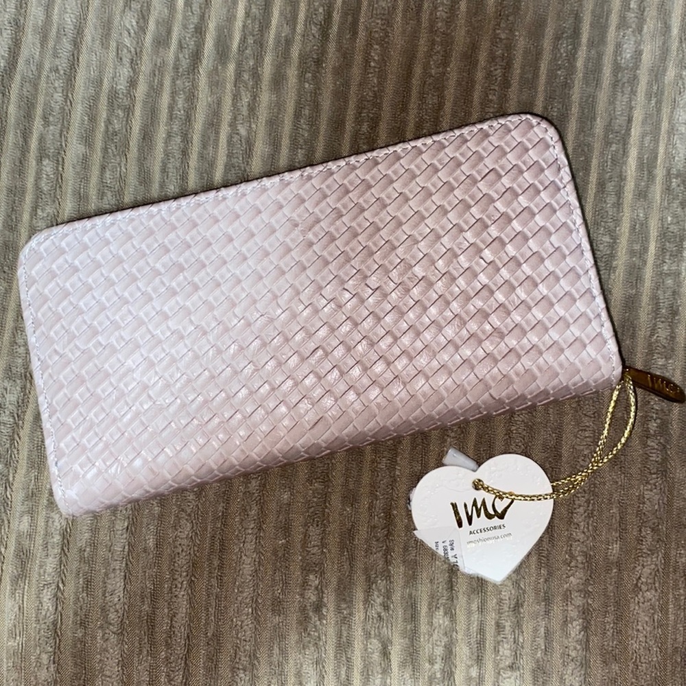🆕Cream colored leather-look wallet